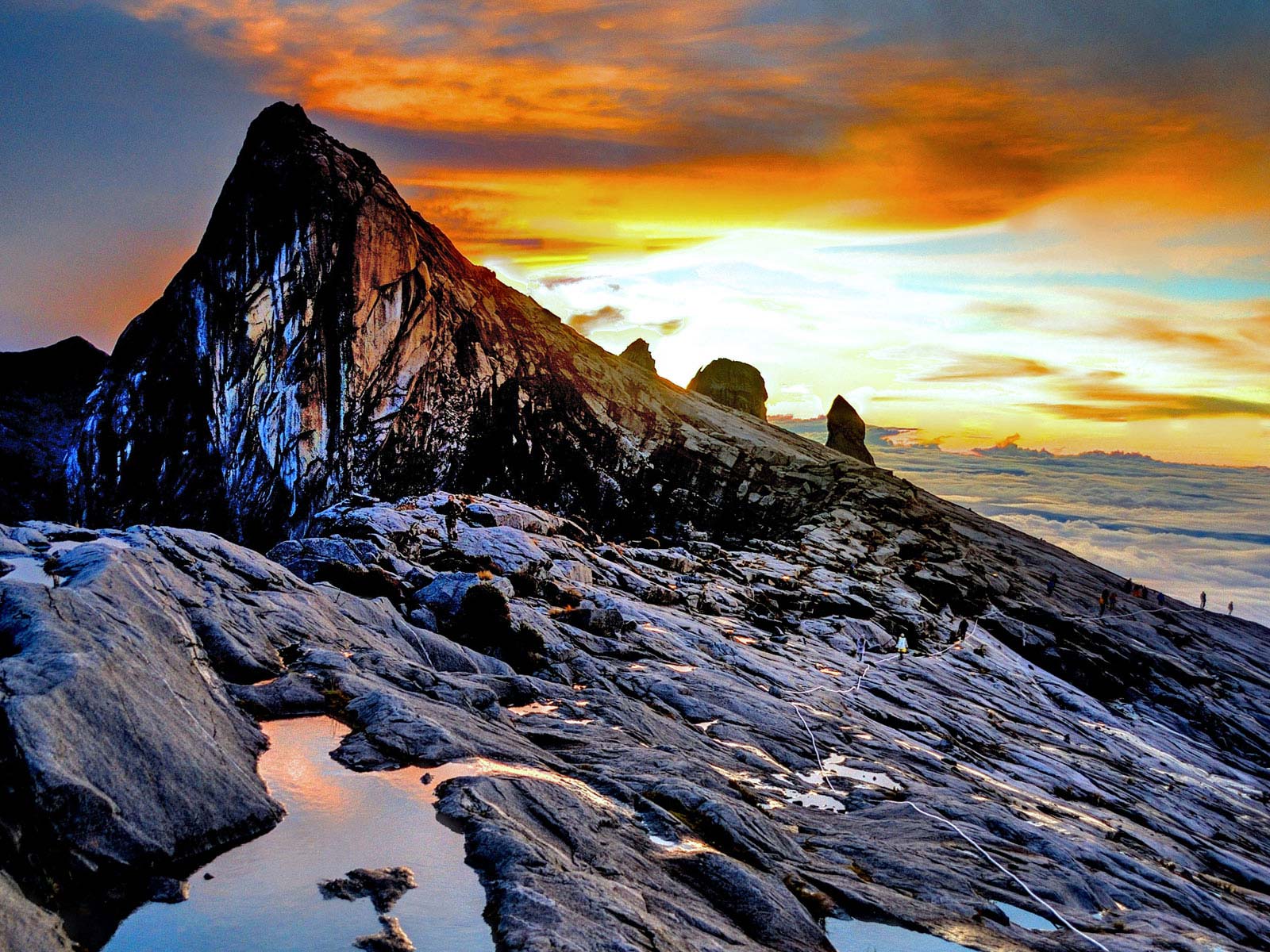 3 Days Highest Summit of Borneo (Mount Kinabalu Climb) - OutBack Venture